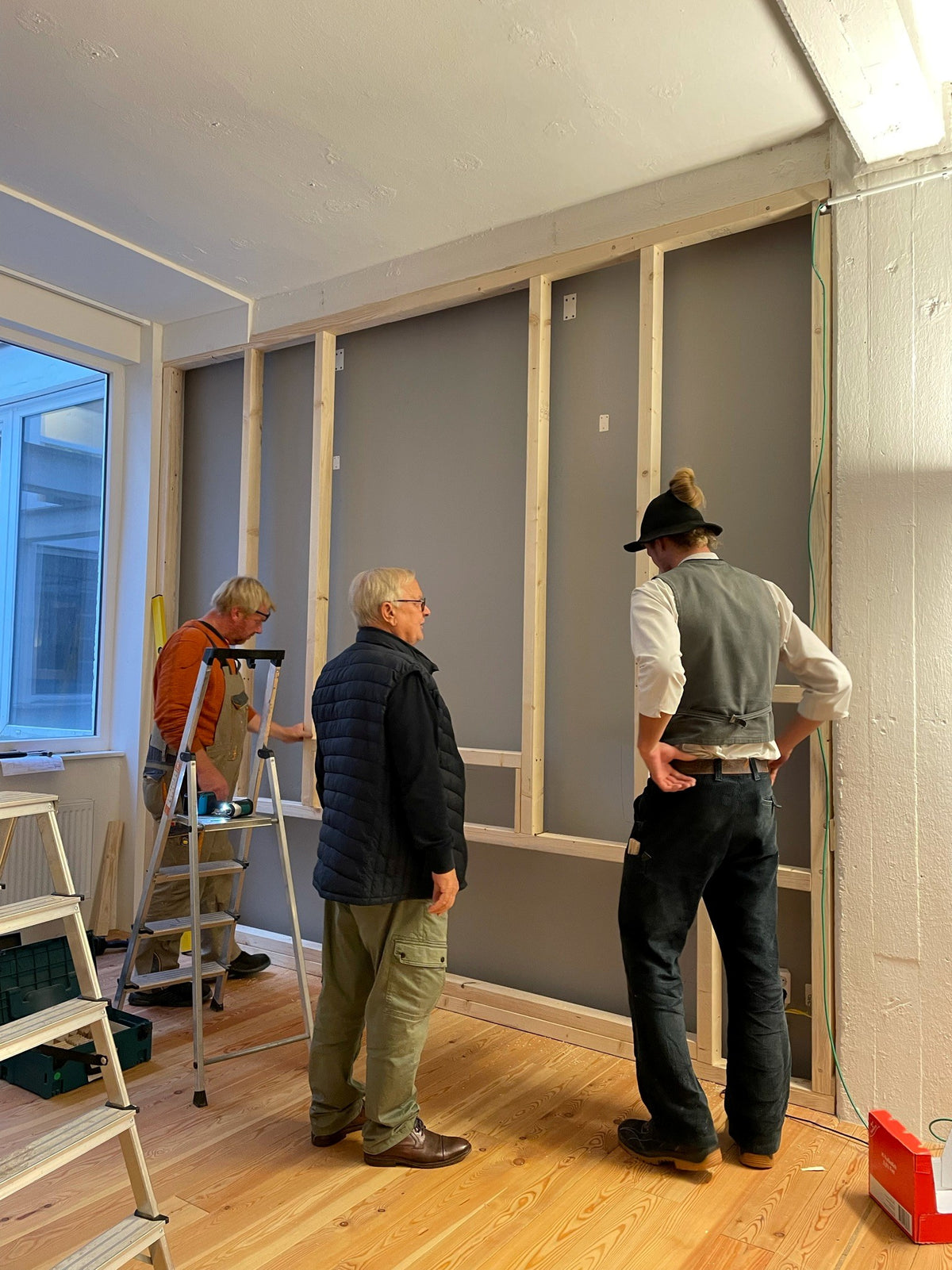Wand- oder Deckenaufbau vor dem Einbau: Unterkonstruktion, Hohlraum und Lautsprecherposition